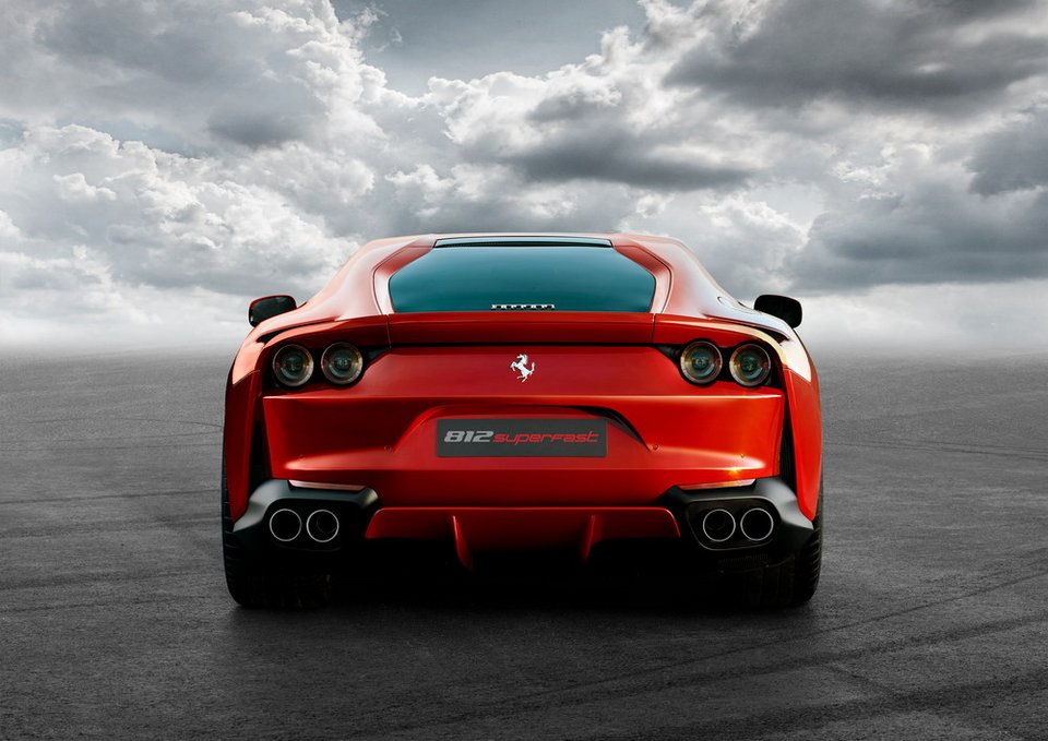 H νέα top Ferrari ονομάζεται 812 Superfast | iefimerida.gr 3