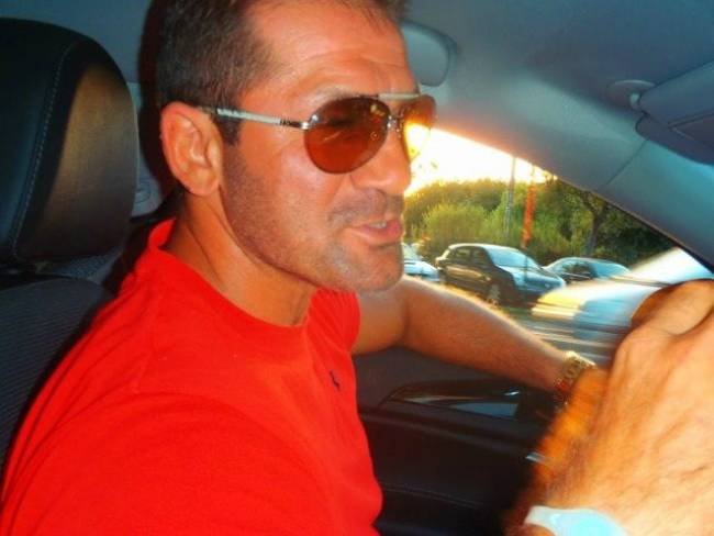 Aυτός είναι ο Θεσσαλονικιός που στρίμωξε την Ferrari στα Ζαγοροχώρια [εικόνα+βίντεο] | iefimerida.gr 0