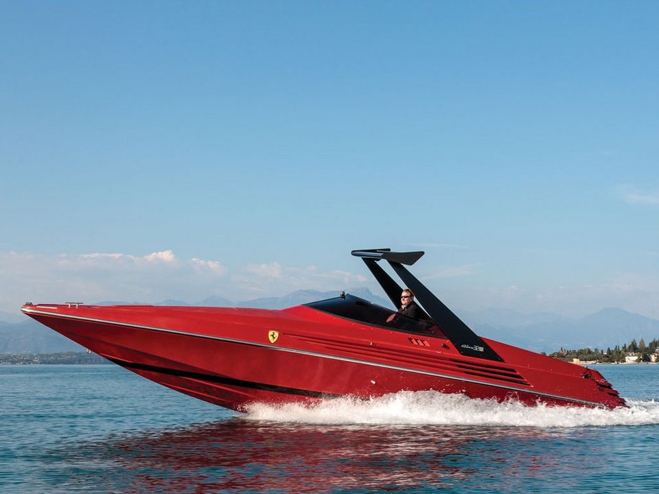 Μια σπάνια, κατακόκκινη Ferrari που προτιμά τη... θάλασσα - Σε δημοπρασία το Σάββατο [εικόνες] | iefimerida.gr 10