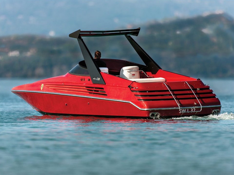 Μια σπάνια, κατακόκκινη Ferrari που προτιμά τη... θάλασσα - Σε δημοπρασία το Σάββατο [εικόνες] | iefimerida.gr 2