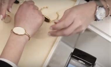 Πρωτοποριακό: Η Εθνική Τράπεζα και τα Folli-Follie φτιάχνουν βραχιόλια για ανέπαφες πληρωμές -Θα λειτουργούν σαν κάρτα! [εικόνες] | iefimerida.gr 1