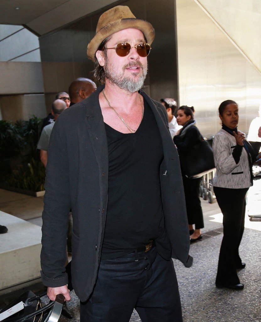 Δημοσίευμα «βόμβα»: Ο Μπραντ Πιτ κοιμάται και με αγόρια και η Αντζελίνα το ξέρει [εικόνες] | iefimerida.gr 3