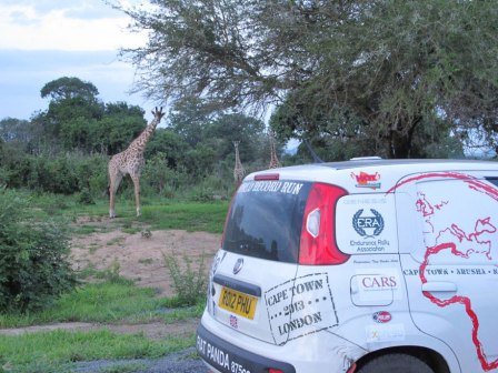 Εκαναν ταξίδι 10.000 μιλίων με Fiat Panda για φιλανθρωπικό σκοπό [εικόνες] | iefimerida.gr 2