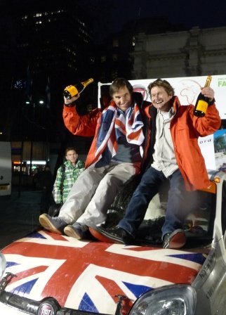 Εκαναν ταξίδι 10.000 μιλίων με Fiat Panda για φιλανθρωπικό σκοπό [εικόνες] | iefimerida.gr 4