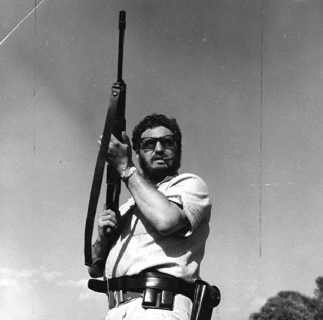 Οι άγνωστες φωτογραφίες του Φιντέλ Κάστρο -Οι γυναίκες και το ψάρεμα [εικόνες] | iefimerida.gr 5