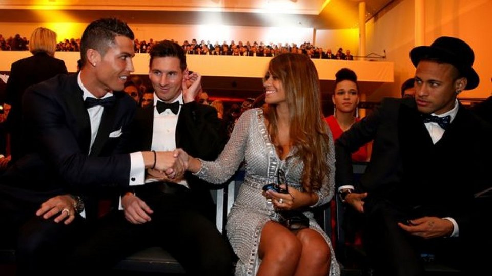 Η φωτογραφία της χρονιάς στο ποδόσφαιρο – Η Αντονέλα Μέσι... μήλον της έριδος [εικόνες] | iefimerida.gr 0