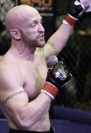 Fight Club για ιερείς -Πάστορες και πιστοί στις ΗΠΑ αναμετρούνται σε ρινγκ εις το όνομα του Ιησού [εικόνες&βίντεο] | iefimerida.gr 2