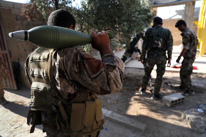 «Θα σας σφάξουμε στα σπίτια σας»: Τζιχαντιστής του ISIS απειλεί Κωνσταντινούπολη και Ρώμη [βίντεο]  | iefimerida.gr 1