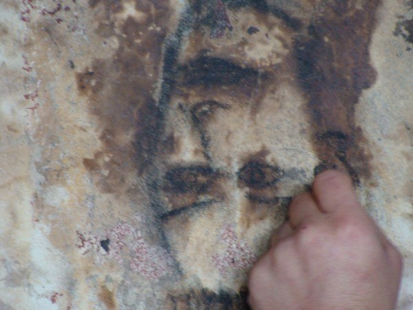 Κρατούμενοι μετατρέπουν τοίχους στον Κορυδαλλό σε έργο τέχνης με τη βοήθεια του εικαστικού Μανώλη Χάρου [εικόνες] | iefimerida.gr 0