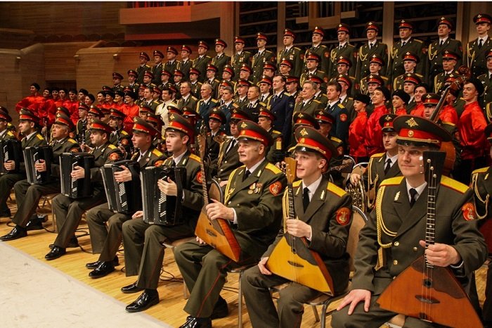 Στην Αθήνα η θρυλική χορωδία του Κόκκινου Στρατού -Πέρυσι αποδεκατίστηκε στη Μαύρη Θάλασσα [εικόνες & βίντεο]  | iefimerida.gr 1