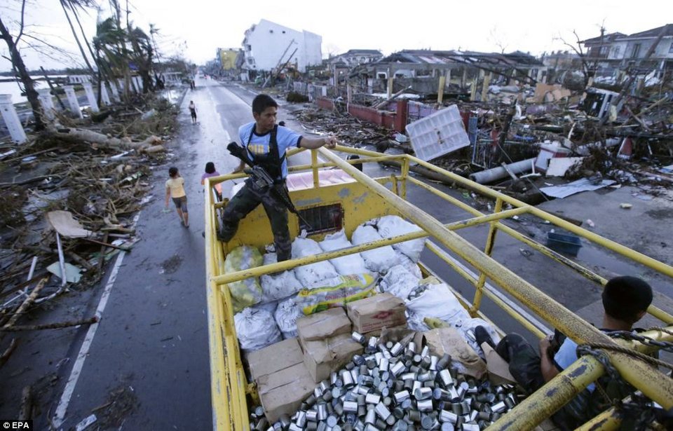 Συγκλονιστικές ιστορίες από το μοναδικό μαιευτήριο που επιβίωσε στις Φιλιππίνες – Πως κρατούν τα νεογέννητα στη ζωή [εικόνες]  | iefimerida.gr 2