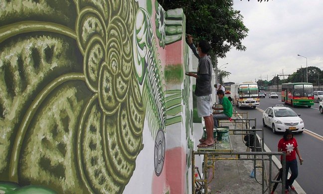 Φιλιππίνες: Μια μπογιά που «τρώει» τη ρύπανση σώζει την πρωτεύουσα [εικόνες] | iefimerida.gr 1