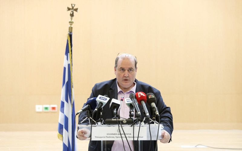 Βούρκωσε ο Φίλης -Βολές κατά Τσίπρα, κεραυνοί κατά Ιερώνυμου και Καμμένου | iefimerida.gr 0