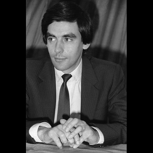 Τέσσερις άγνωστες ιστορίες για τον Φρανσουά Φιγιόν, όταν ήταν νέος [εικόνες] | iefimerida.gr 1