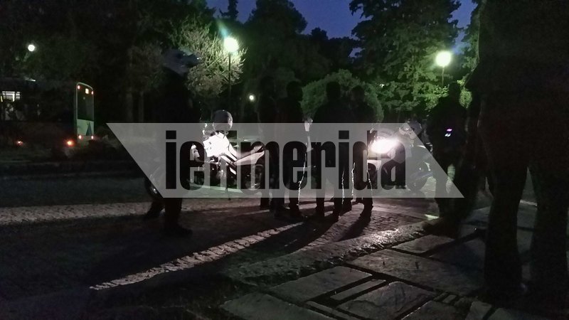 Μετά τα πολλά κρούσματα επιθέσεων και ληστειών έστειλαν ομάδα ΔΙΑΣ για περιπολίες και ελέγχους στου Φιλοπάππου [εικόνες & βίντεο] | iefimerida.gr 4