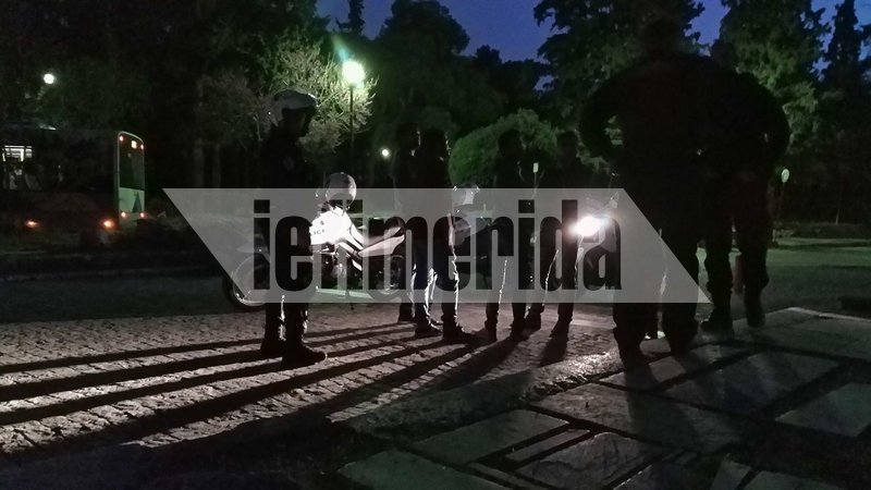 Μετά τα πολλά κρούσματα επιθέσεων και ληστειών έστειλαν ομάδα ΔΙΑΣ για περιπολίες και ελέγχους στου Φιλοπάππου [εικόνες & βίντεο] | iefimerida.gr 0