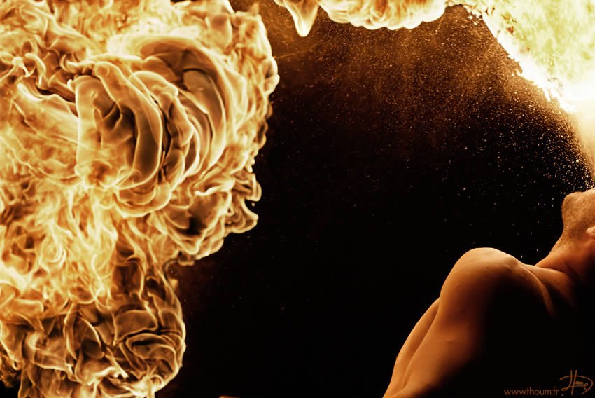 Fire Art: Μία εντυπωσιακή τέχνη για ατρόμητο κοινό [εικόνες] | iefimerida.gr 8