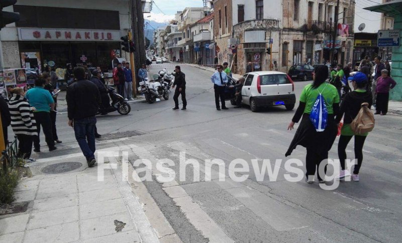 Χανιά: Ηλικιωμένος παρέσυρε με το αυτοκίνητο εθελόντρια στον μαραθώνιο [εικόνες] | iefimerida.gr 0