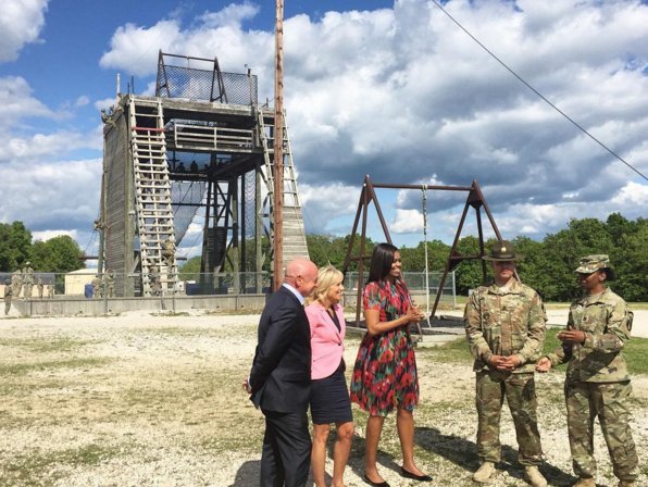 20 κόλπα που ακολουθεί η Μισέλ Ομπάμα -Ετσι έχει πάντα τέλειο στιλ [εικόνες] | iefimerida.gr 6