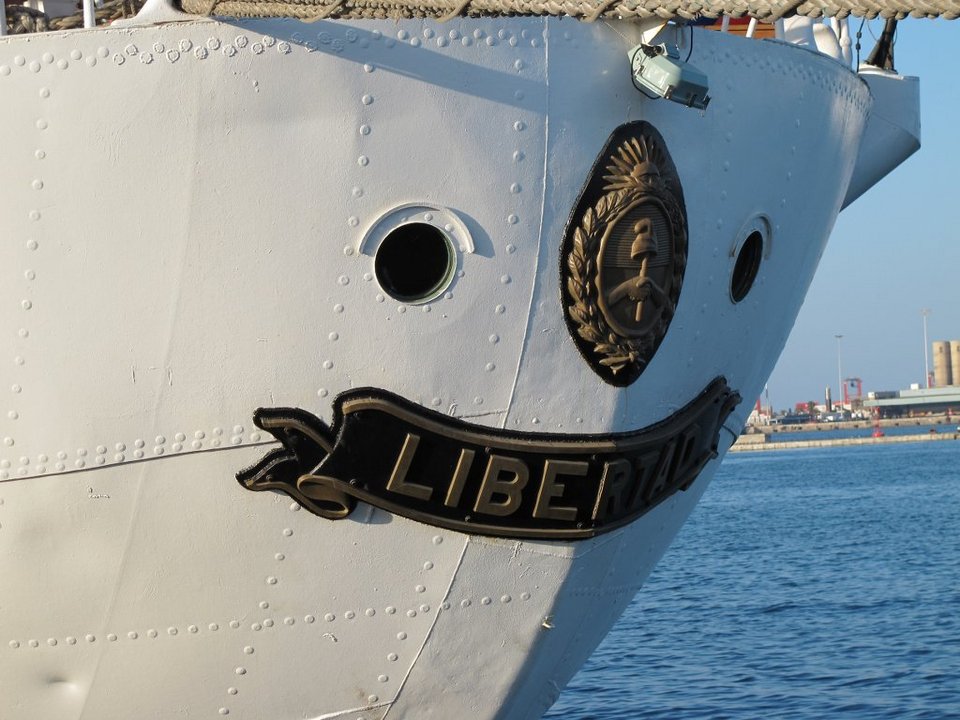 Η θρυλική φρεγάτα «Libertad» της Αργεντινής στην Υδρα -Φόρος τιμής σε δυο Ελληνες που έλαβαν μέρος στον αγώνα για την ανεξαρτησία της [εικόνες] | iefimerida.gr 0