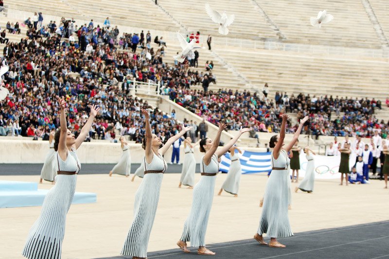 Στο Καλλιμάρμαρο παραδόθηκε η Ολυμπιακή Φλόγα στη Ν. Κορέα -Εντυπωσιακή η Λέχου [εικόνες] | iefimerida.gr 5