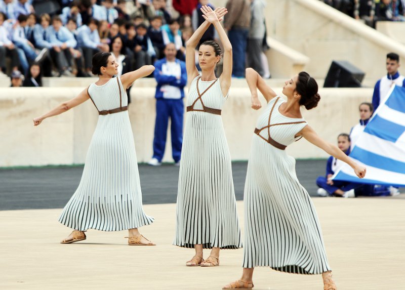 Στο Καλλιμάρμαρο παραδόθηκε η Ολυμπιακή Φλόγα στη Ν. Κορέα -Εντυπωσιακή η Λέχου [εικόνες] | iefimerida.gr 4