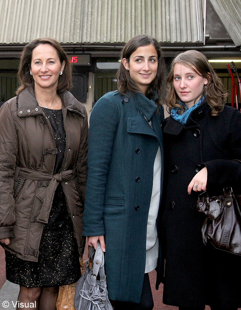 Η απίστευτη απάτη της οποίας έπεσε θύμα η μικρή κόρη του Φρανσουά Ολάντ [εικόνες] | iefimerida.gr 0