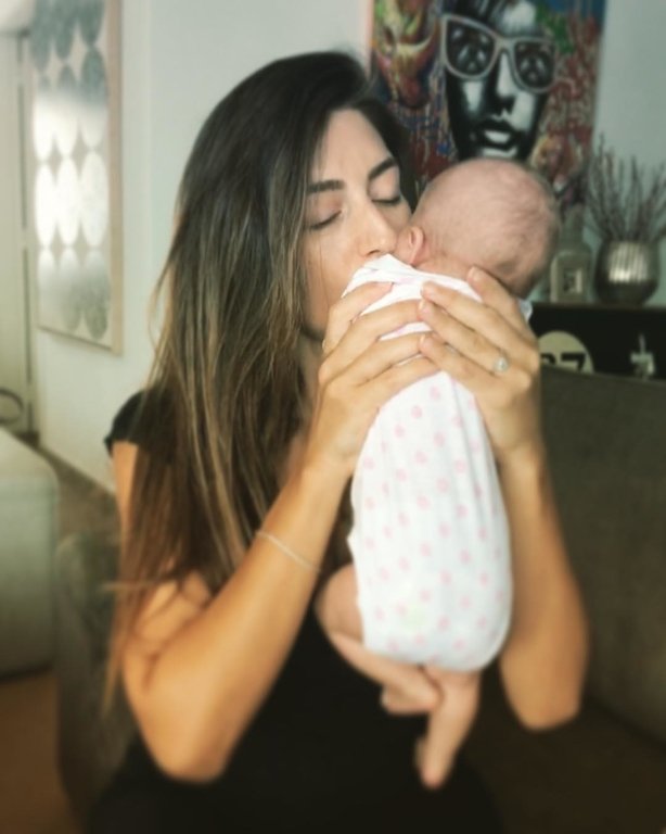 Τι τρώει και πώς αθλείται η  Φλορίντα Πετρουτσέλι για να χάσει έξι κιλά της γέννας [βίντεο] | iefimerida.gr 1