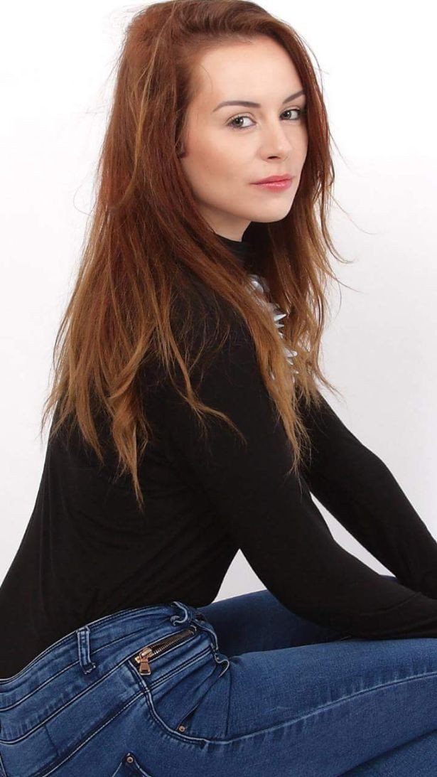 Από άστεγη μητέρα... σχεδιάστρια ρούχων -Φτιάχνει δημιουργίες από καραμέλες [εικόνες]  | iefimerida.gr 3