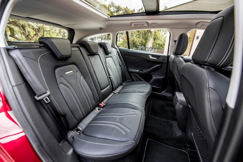 Tο νέο Ford Focus υποδέχεται τους μαθητές που επιστρέφουν στο σχολείο | iefimerida.gr 3