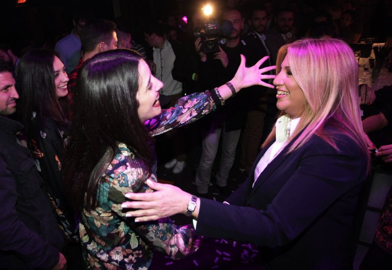 Η Γεννηματά στο club Socialista στο Γκάζι με νεολαίους εθελοντές [εικόνες]  | iefimerida.gr 15