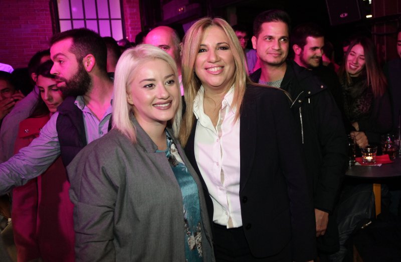 Η Γεννηματά στο club Socialista στο Γκάζι με νεολαίους εθελοντές [εικόνες]  | iefimerida.gr 12