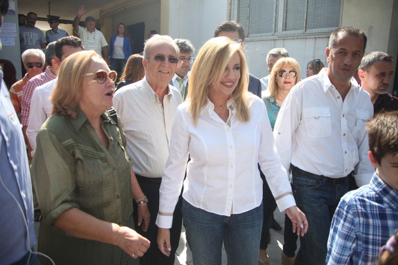 Οι αρχηγοί στις κάλπες, όλα τα παραλειπόμενα -Η Φώφη με τα παιδάκια της στο παραβάν, οι ρακές του Καμμένου, το... χαμένο ψηφοδέλτιο του Ποταμιού [εικόνες] | iefimerida.gr 17