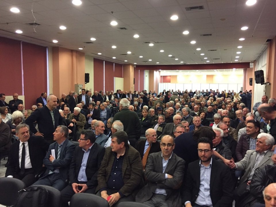 Οι συγκεντρωθέντες στη συγκέντρωση της προέδρου του ΚΙΝΑΛ