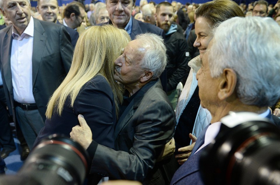 Γεννηματά από το Σπόρτινγκ:«Η παράταξη γίνεται και πάλι πρωταγωνιστής» [εικόνες] | iefimerida.gr 1