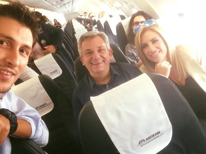 Η selfie της Φώφης με τους συνεργάτες της στο αεροπλάνο για Θεσσαλονίκη [εικόνα] | iefimerida.gr 0