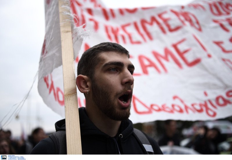 Θεσσαλονίκη: Πορεία διαμαρτυρίας από φοιτητές του ΑΠΘ και του ΠΑΜΑΚ [εικόνες & βίντεο] | iefimerida.gr 3