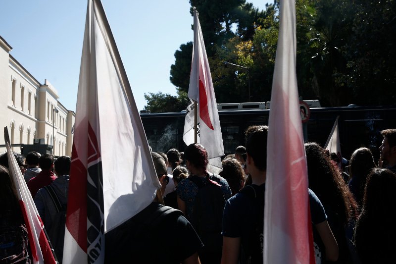 Επεισόδια έξω από το υπ. Δικαιοσύνης -Φοιτητές ζητούσαν την αποφυλάκιση της Ηριάννας, συμπλοκή με τα ΜΑΤ [εικόνες] | iefimerida.gr 1