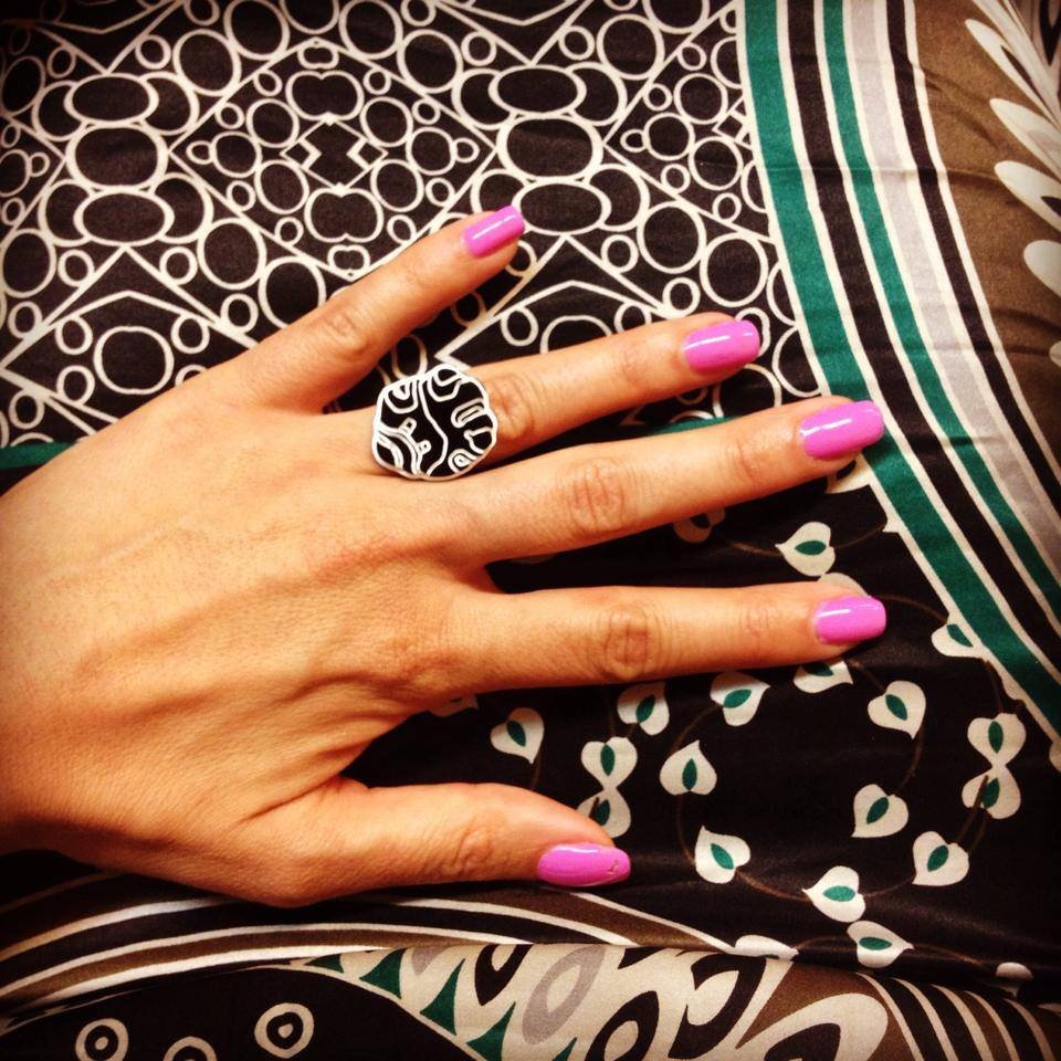 Επιτυχία: Δυο γονείς έφυγαν από την Αθήνα και σχεδιάζουν κοσμήματα στη Φολέγανδρο [εικόνες] | iefimerida.gr 6