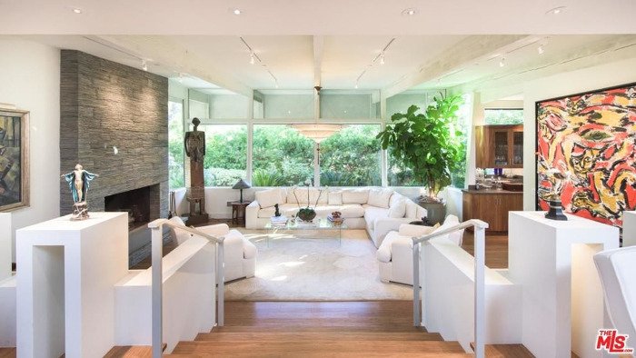 Μοντέρνο, καθόλου αποστειρωμένο, με πολύ γυαλί -Το υπέροχο σπίτι της Τζέιν Φόντα [εικόνες] | iefimerida.gr 4