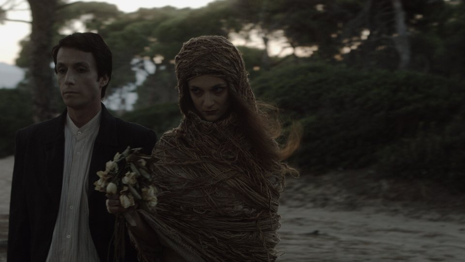 Η Ελληνίδα σίριαλ κίλερ που στοίχειωσε τη λογοτεχνία έγινε όπερα και έφτασε στην Αθήνα -Η «Φόνισσα» που θα καθηλώσει [βίντεο] | iefimerida.gr 0