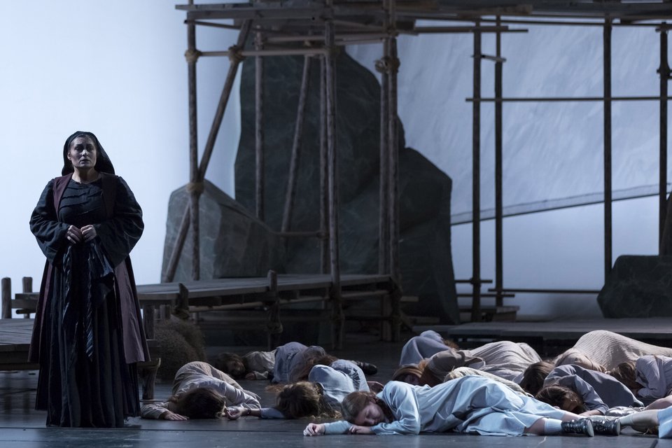 Θέλει να απαλλάξει τον κόσμο από τις γυναίκες-Η Φόνισσα 'ξαναχτυπά'  | iefimerida.gr 0