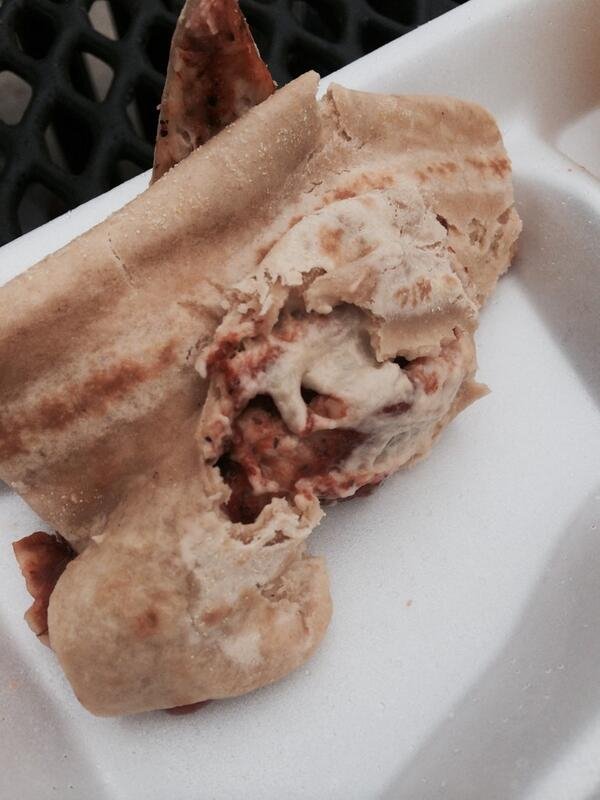 Μαθητές ανεβάζουν στο Twitter το απαίσιο φαγητό που τρώνε στο σχολείο τους και ειρωνεύονται την Μισέλ Ομπάμα [εικόνες] | iefimerida.gr 2