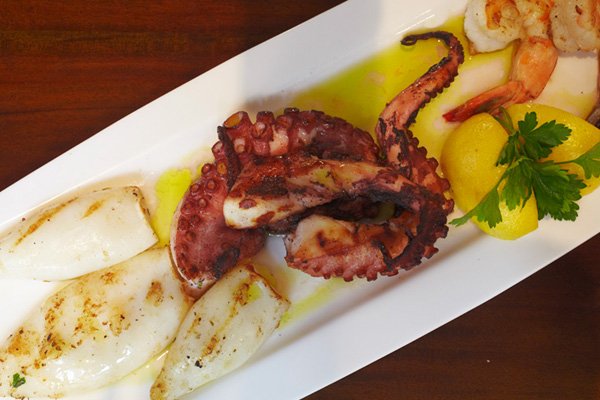 Κελάρι: Το ελληνικό εστιατόριο στην Ουάσιγκτον που έφαγε ο Τσίπρας και είναι θαμώνας ο Παπανδρέου [εικόνες] | iefimerida.gr 3