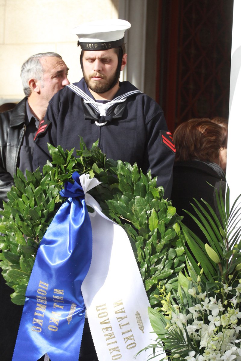 Το ΠΝ αποχαιρέτησε τον τρίτο αξιωματικό-Το τελευταίο αντίο στον ανθυπασπιστή Ελευθέριο Ευαγγέλου [εικόνες]  | iefimerida.gr 1