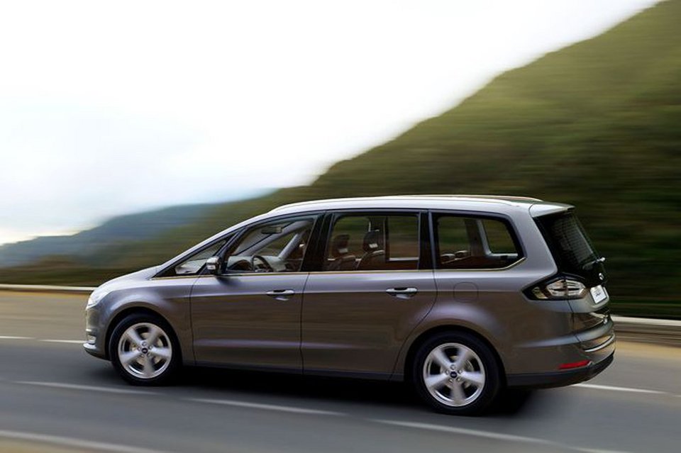 Το καινούργιο μεγάλο πολυμορφικό της Ford, το Galaxy, έχει καθίσματα που διπλώνουν ηλεκτρικά | iefimerida.gr 2