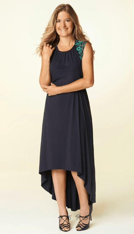 Δεν υπάρχουν μόνο τα «μίνι» -Στιλάτα φορέματα και φούστες που αναδεικνύουν καλύτερα τα γυναικεία πόδια [εικόνες] | iefimerida.gr 0