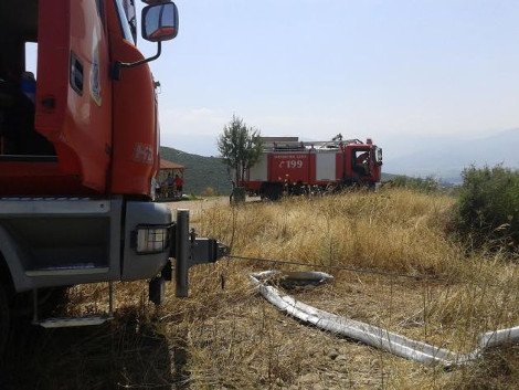 Ακρωτηριάστηκε άνδρας στη Λαμία -Επεσε στον γκρεμό το φορτηγό που οδηγούσε ο γιος του [εικόνες] | iefimerida.gr 1