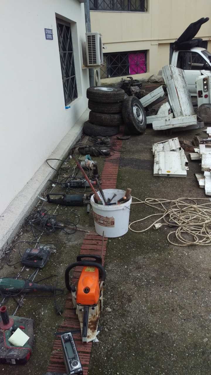 Σπείρα «χτυπούσε» φορτηγά -Τα έκαναν φύλλο και φτερό και πουλούσαν τα εξαρτήματα [εικόνες] | iefimerida.gr 0