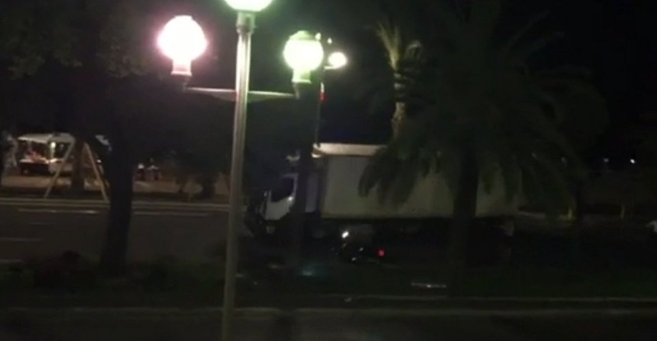 Αυτός είναι ο ήρωας που σταμάτησε το φορτηγό του μακελάρη της Νίκαιας [εικόνες] | iefimerida.gr 2